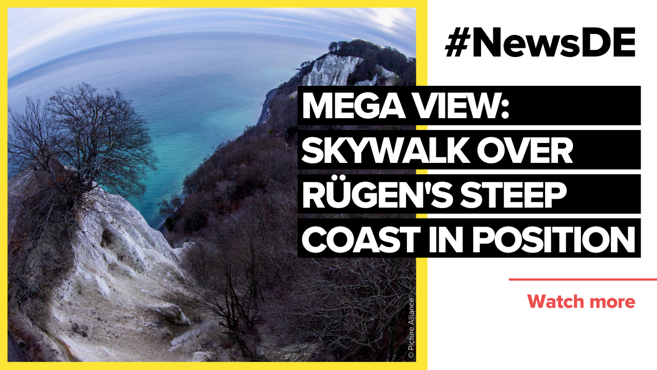 mega-view-skywalk-over-r-gen-s-steep-coast-in-position